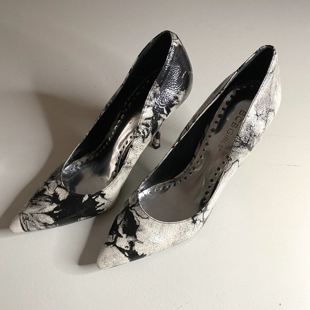 BCBGIRLS PUMPS SZ 8.5